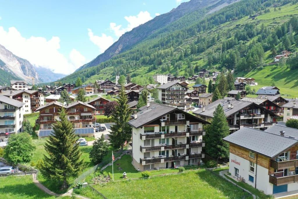 Appartamento Relaxing Loft Haven Near Zermatt - Parking Free Täsch Esterno foto